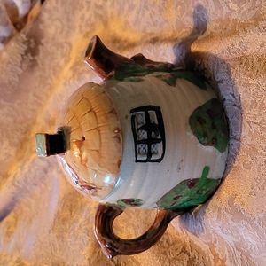 Early 1900's bee honey/teapot